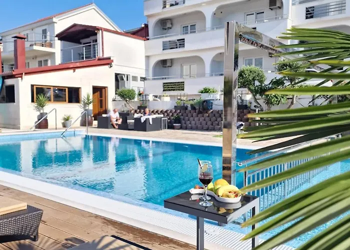 Apartments Silva With A View Of Sea