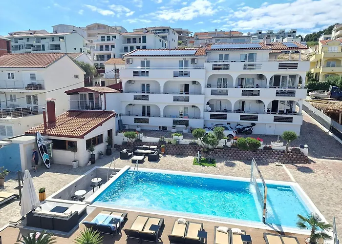 Apartments Silva With A View Of Sea