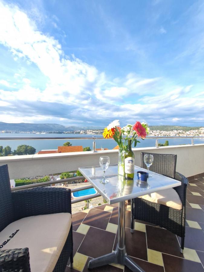 Silva With A View Of Sea *